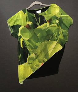 Cape Tunic Top,"Pitcher Plants 4"(Large)