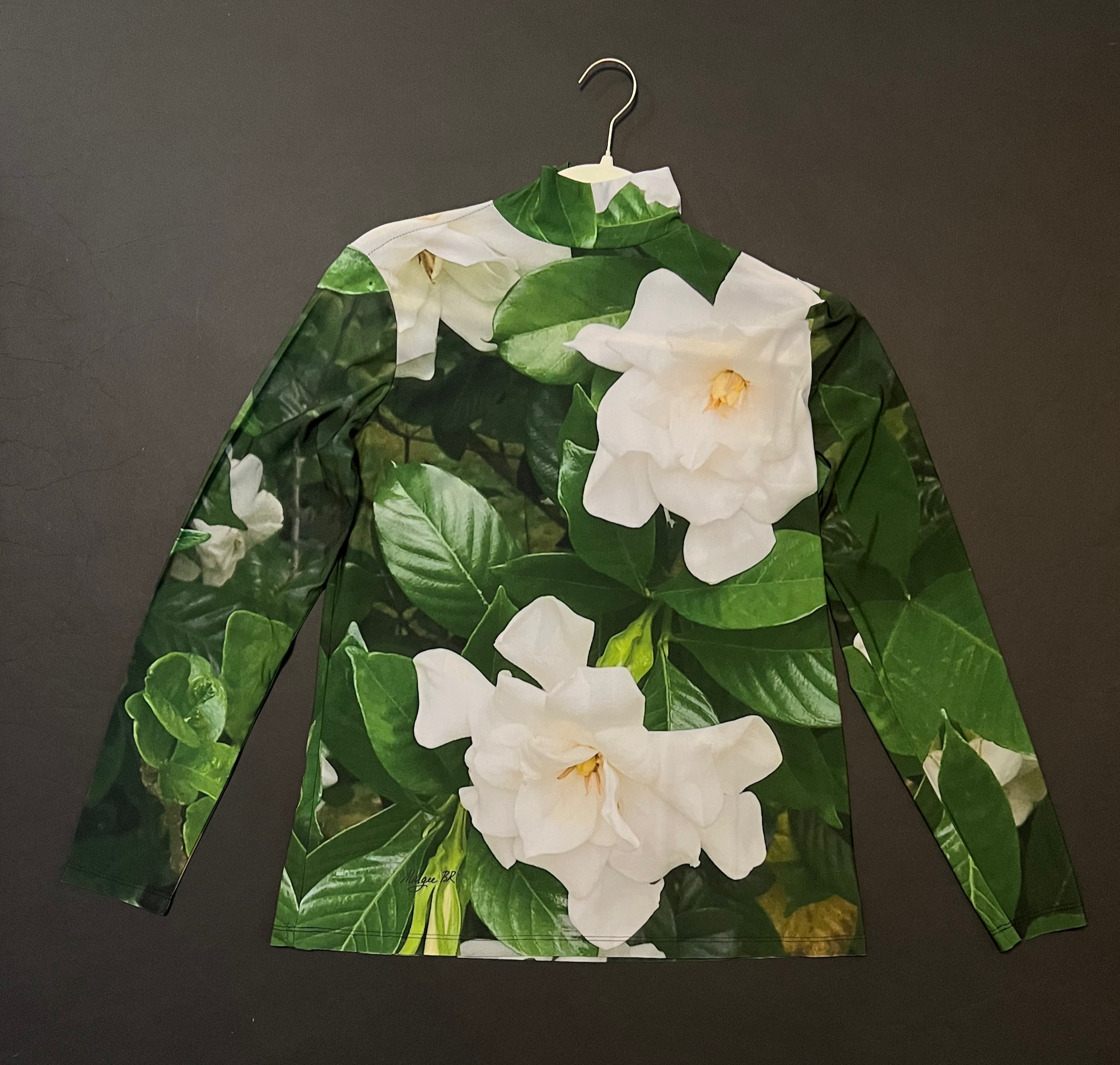 Turtle Neck Top "Gardenias"(Large)